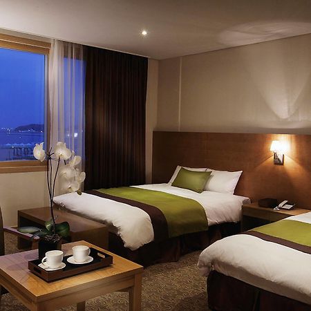Y Ocean Hotel Йосу Екстер'єр фото
