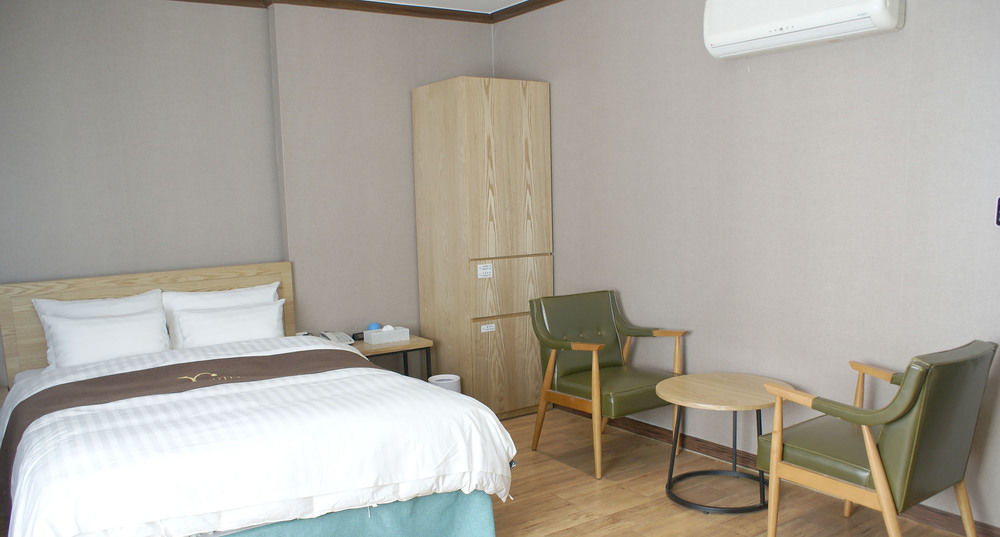 Y Ocean Hotel Йосу Екстер'єр фото