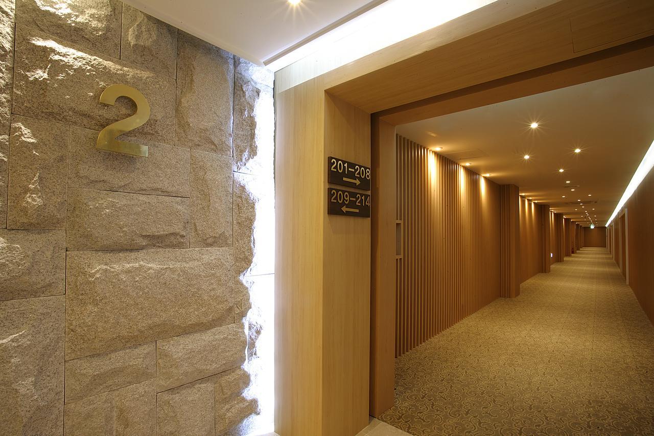 Y Ocean Hotel Йосу Екстер'єр фото