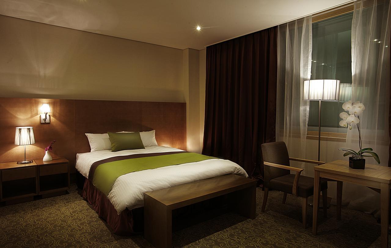 Y Ocean Hotel Йосу Номер фото