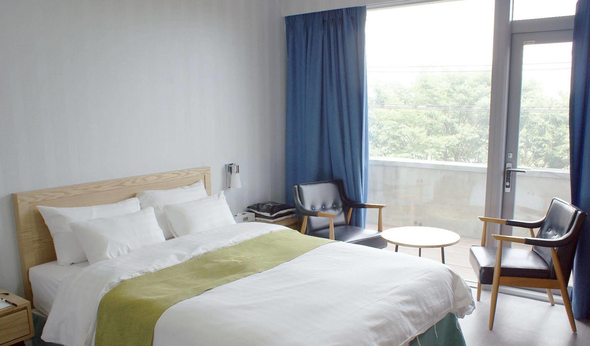 Y Ocean Hotel Йосу Екстер'єр фото