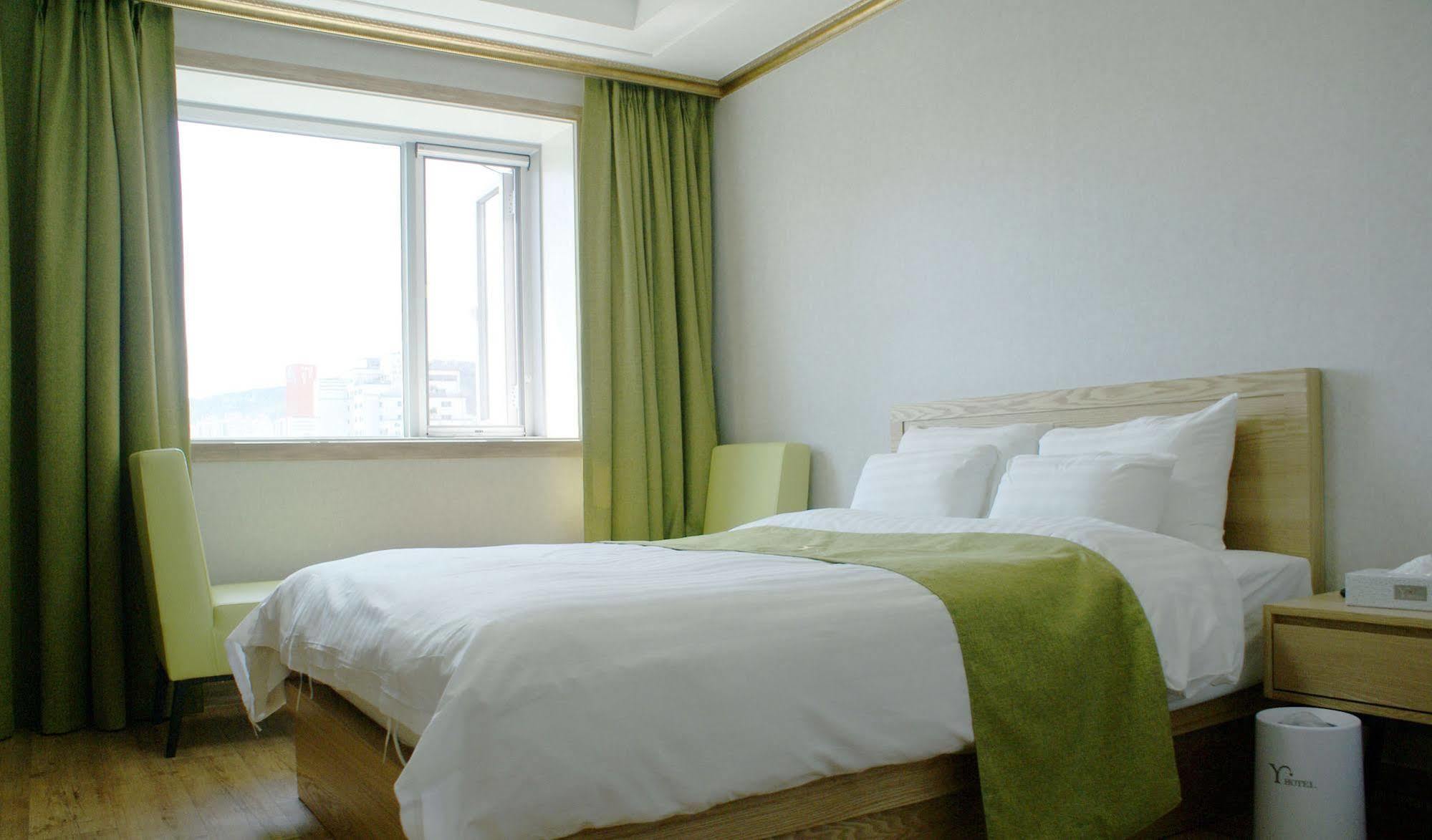 Y Ocean Hotel Йосу Екстер'єр фото